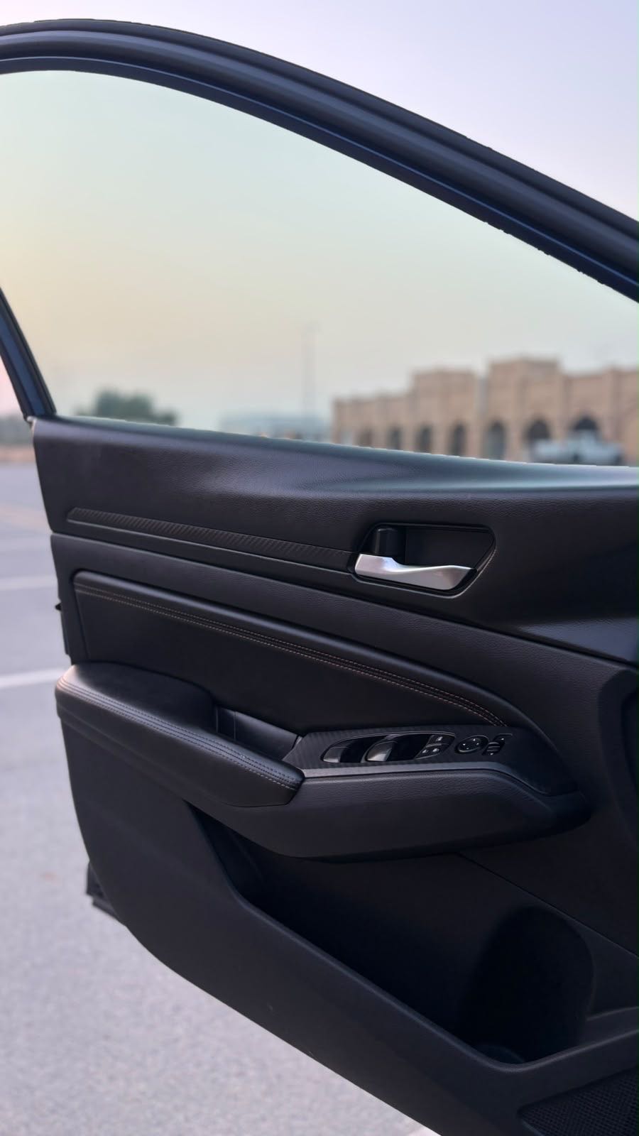 Car Image 2019 NISSAN ALTIMA SR