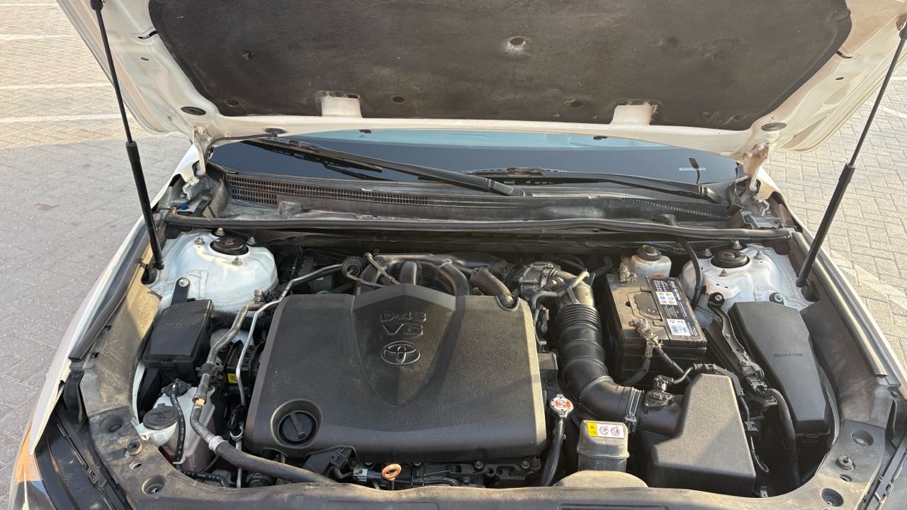 Car Image 2019 TOYOTA AVALON LIMITED