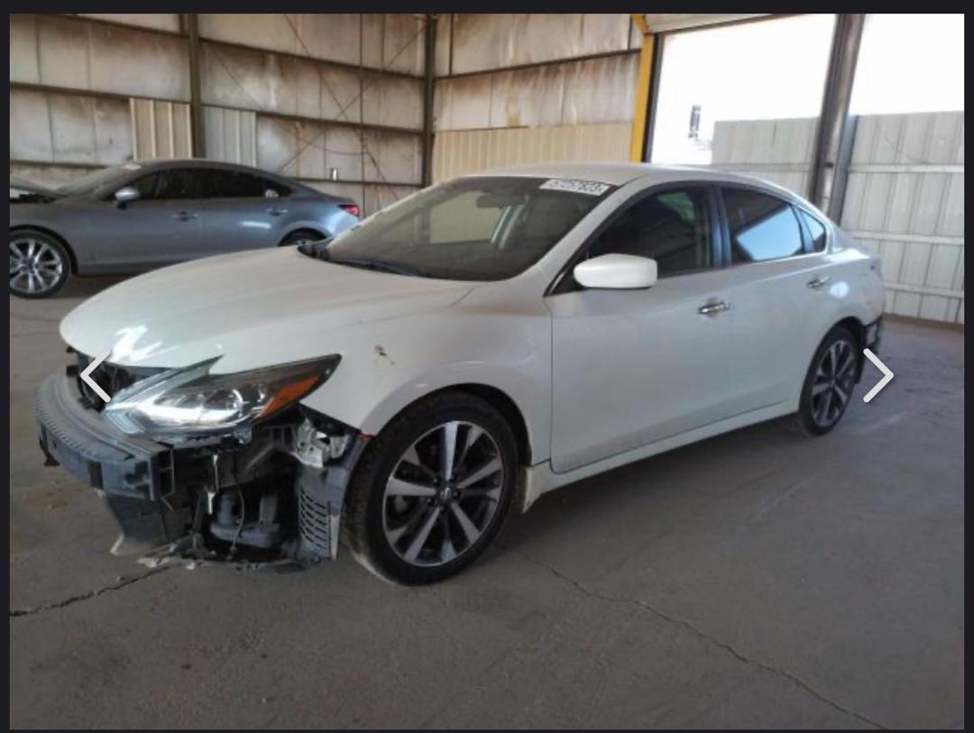 Car Image 2017 NISSAN ALTIMA SR