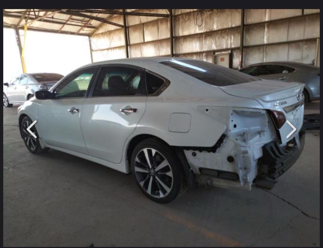 Car Image 2017 NISSAN ALTIMA SR