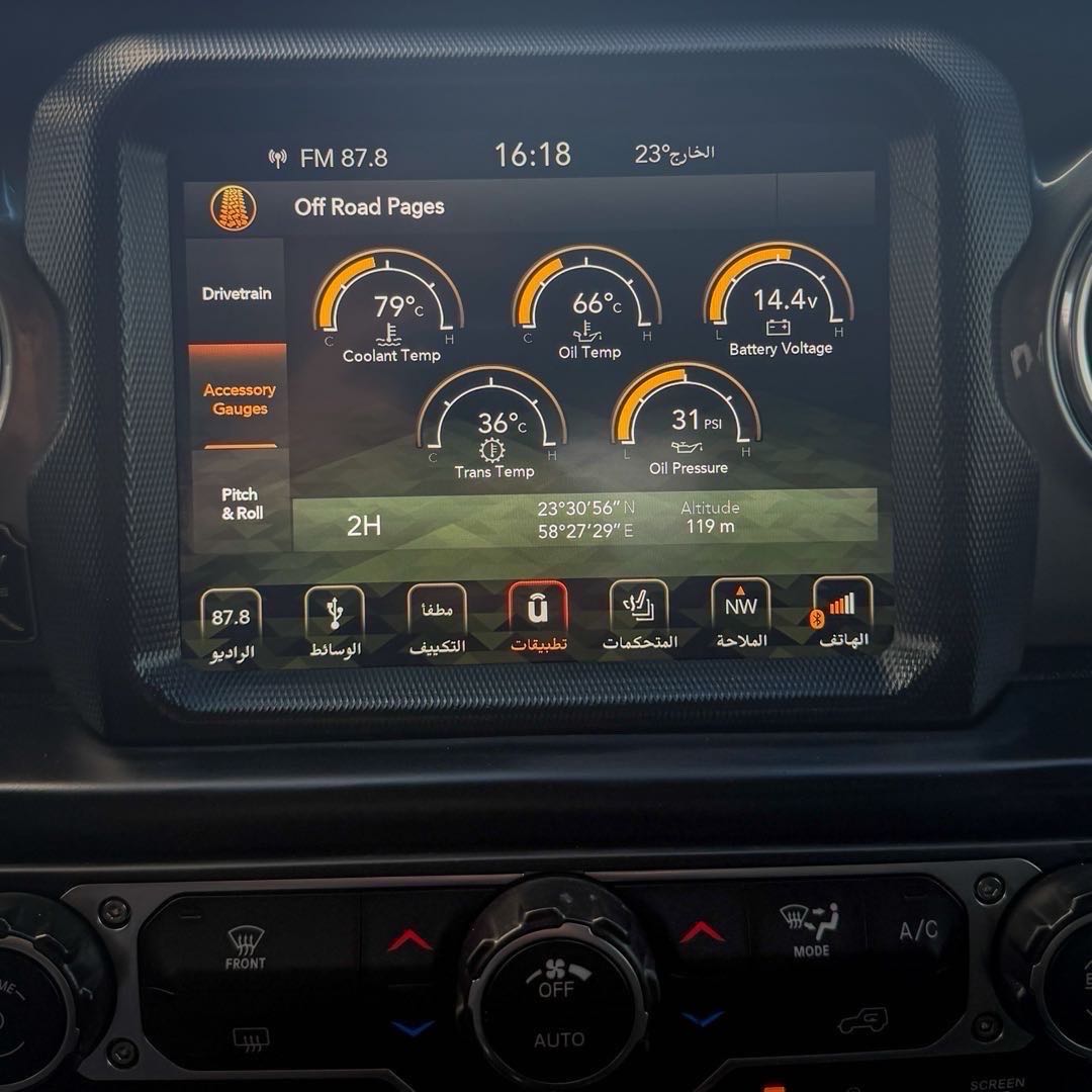 Car Image 2018 JEEP WRANGLER SAHARA