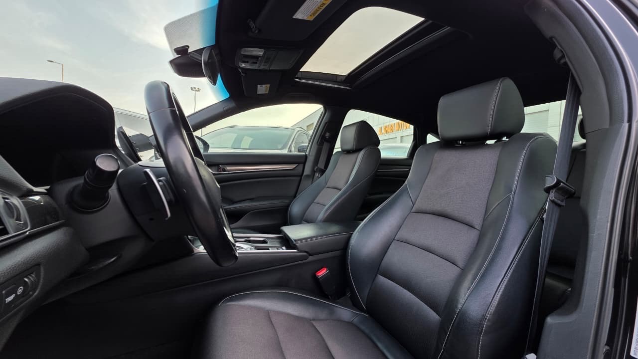 Car Image 2018 HONDA ACCORD EXL