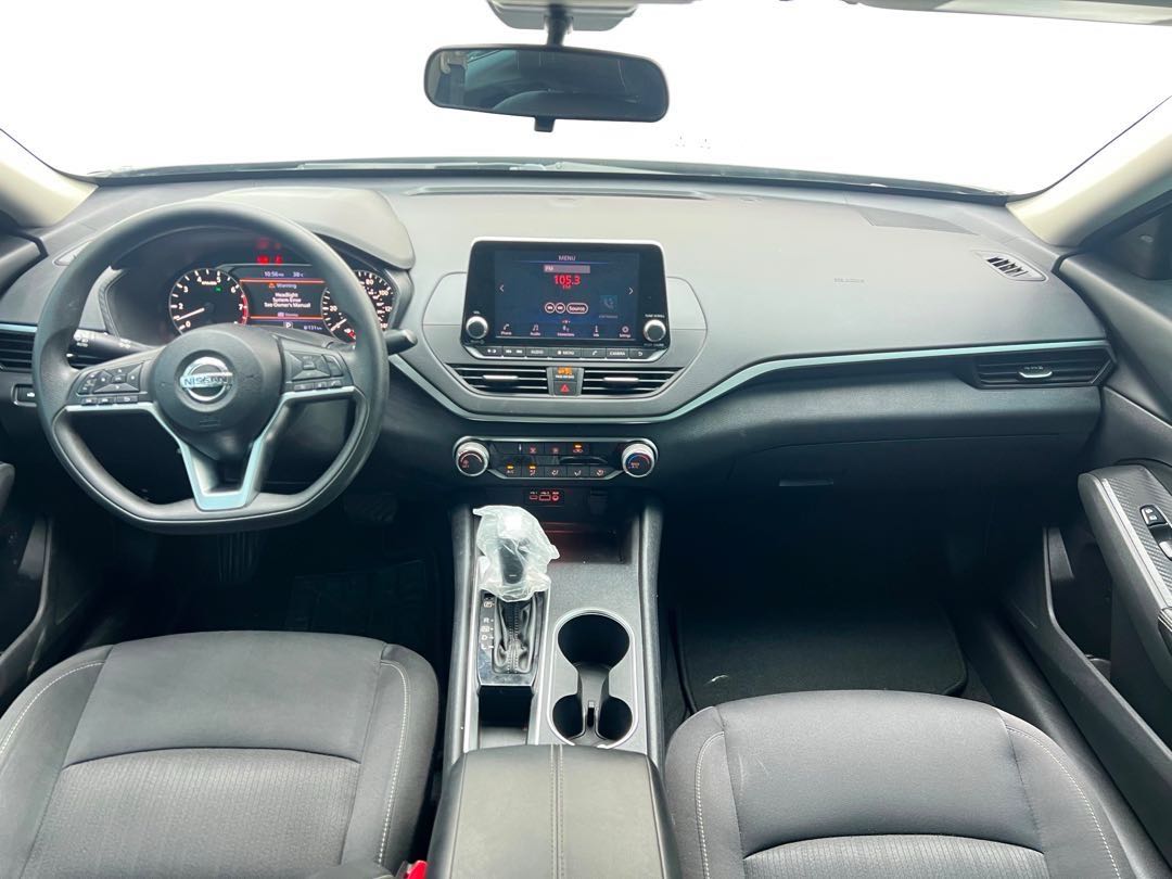Car Image 2022 NISSAN ALTIMA SV