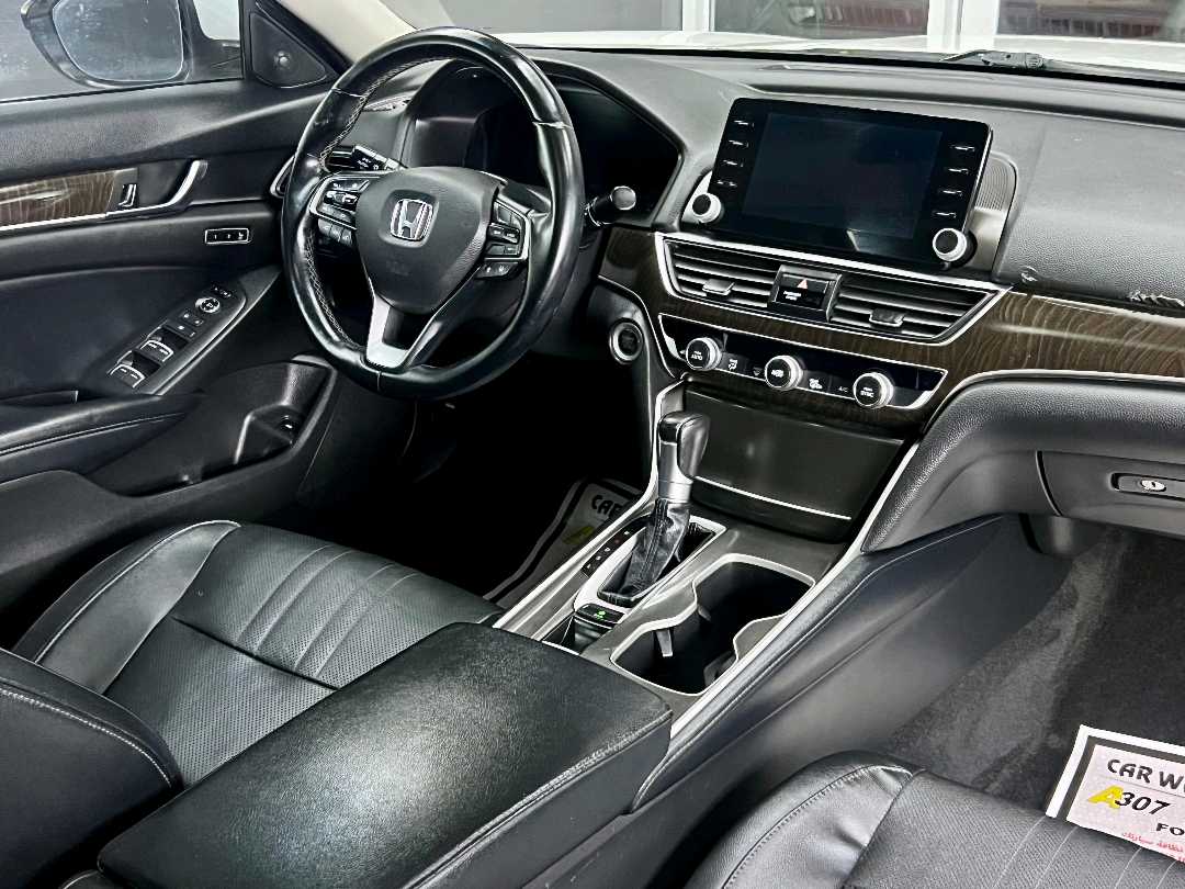 Car Image 2018 HONDA ACCORD EX