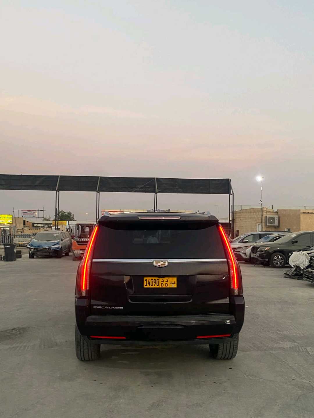 Car Image 2018 CADILLAC ESCALADE Platinum
