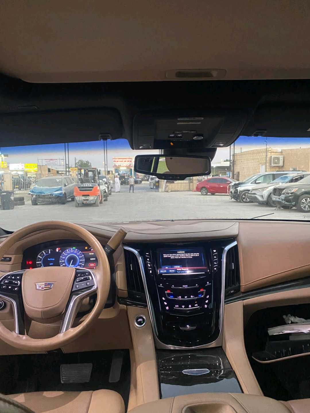 Car Image 2018 CADILLAC ESCALADE Platinum