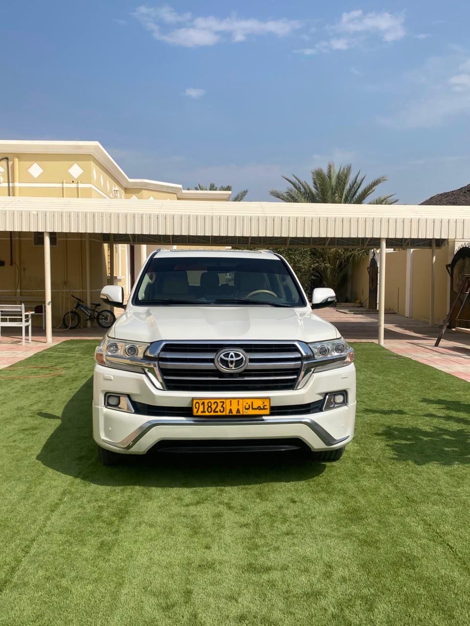 Car Image 2016 TOYOTA LAND CRUISER 