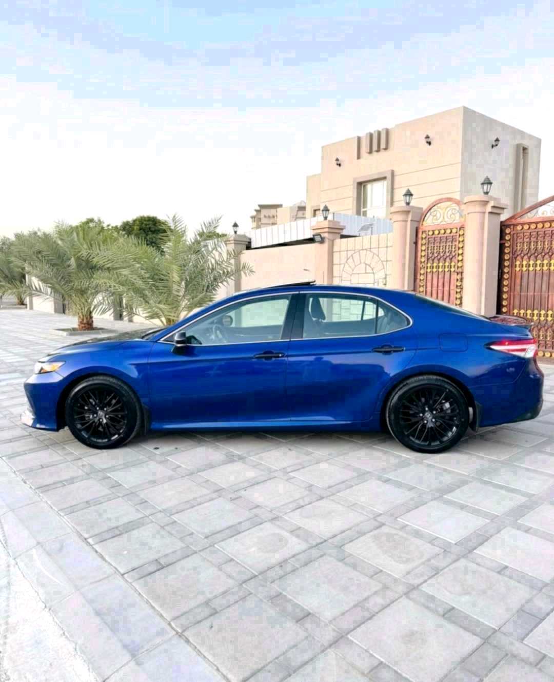 Car Image 2018 TOYOTA CAMRY XLE