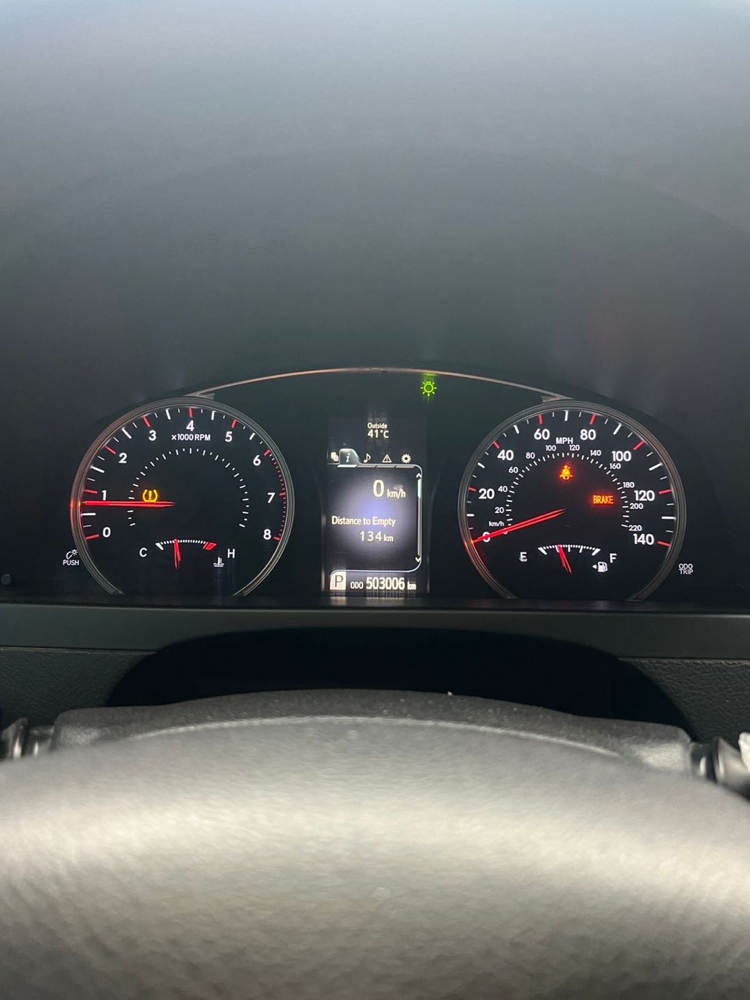 Car Image 2015 TOYOTA CAMRY SE