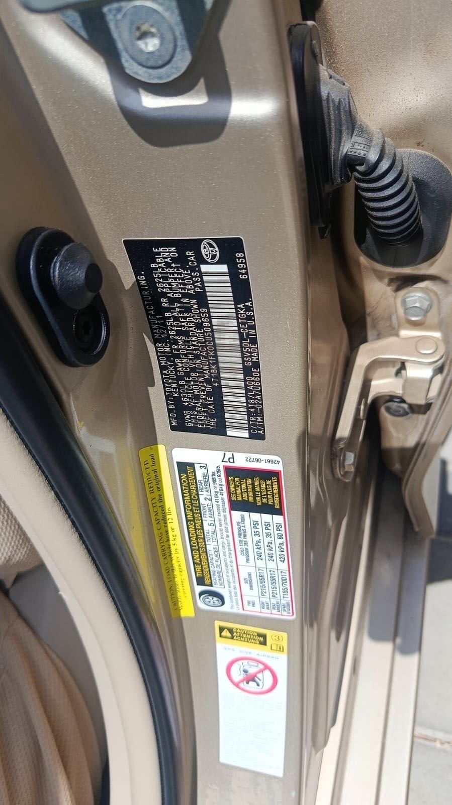 Car Image 2012 TOYOTA CAMRY XLE