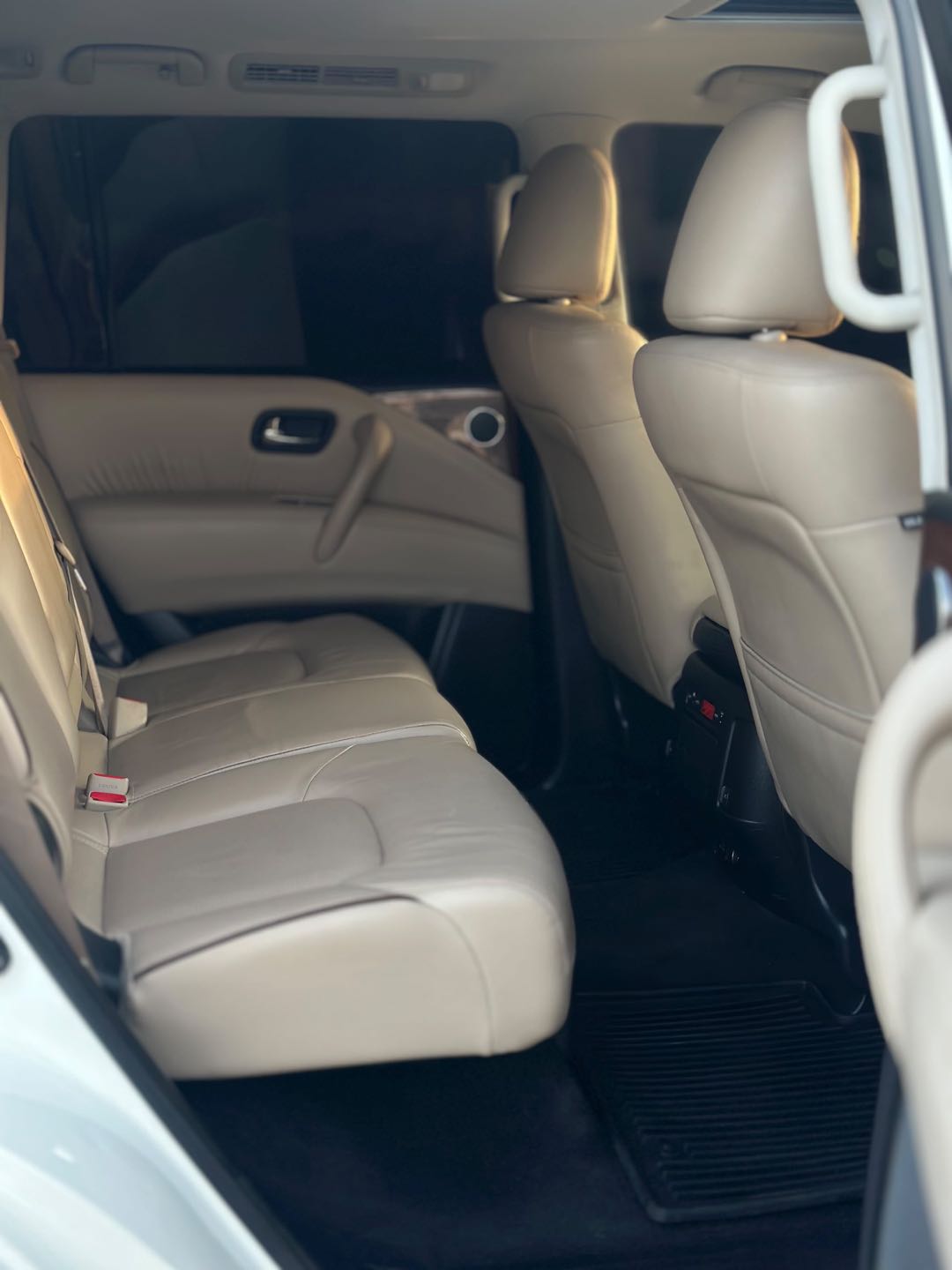 Car Image 2018 NISSAN ARMADA SL