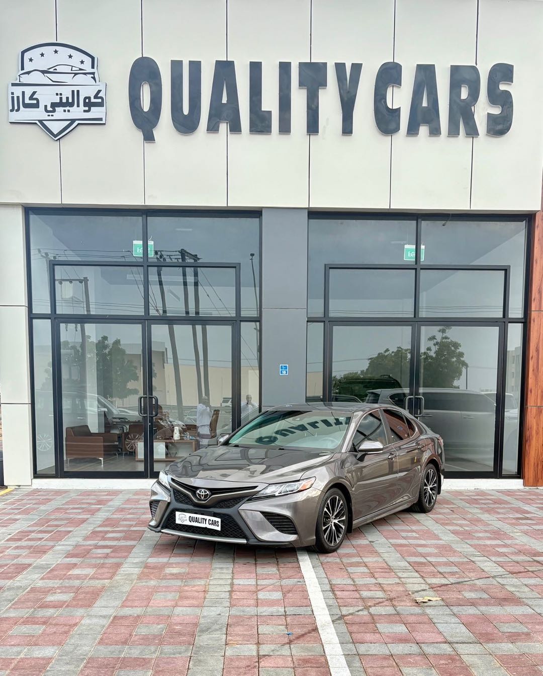 Car Image 2018 TOYOTA CAMRY SE