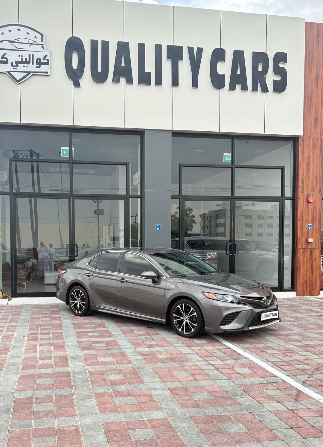 Car Image 2018 TOYOTA CAMRY SE