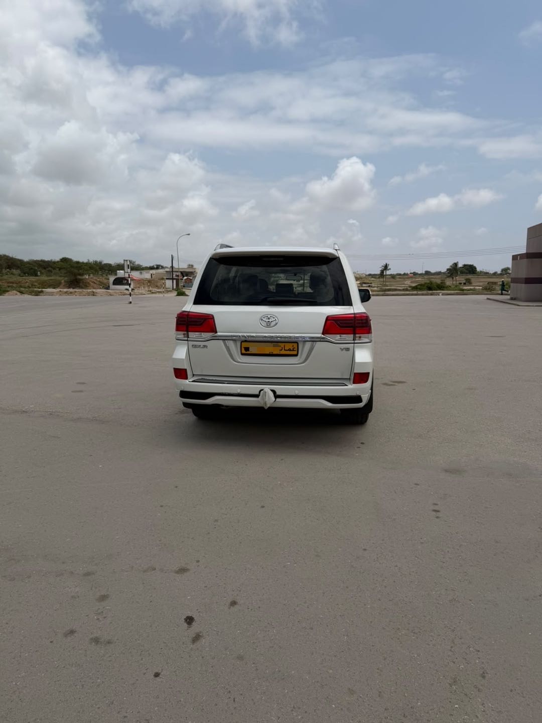 Car Image 2016 TOYOTA LAND CRUISER GX.R