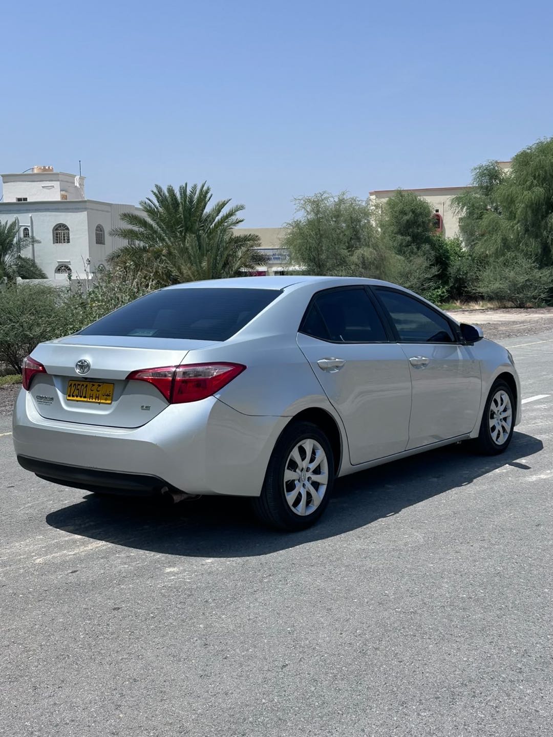 Car Image 2017 TOYOTA COROLLA LE
