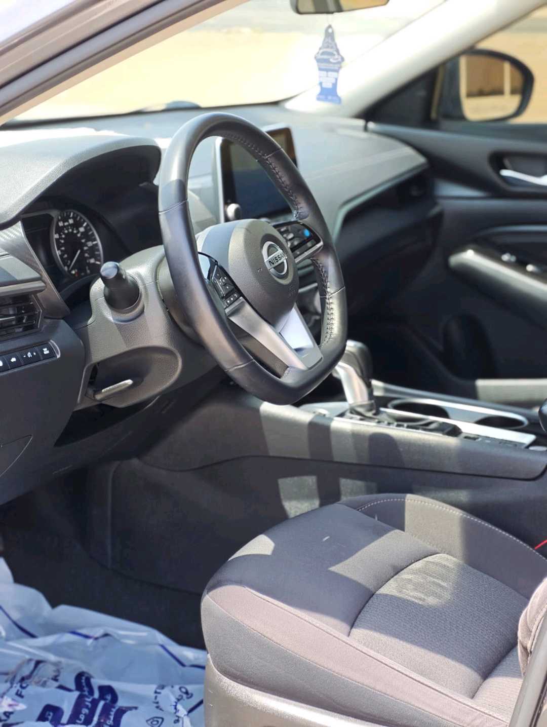 Car Image 2021 NISSAN ALTIMA SV