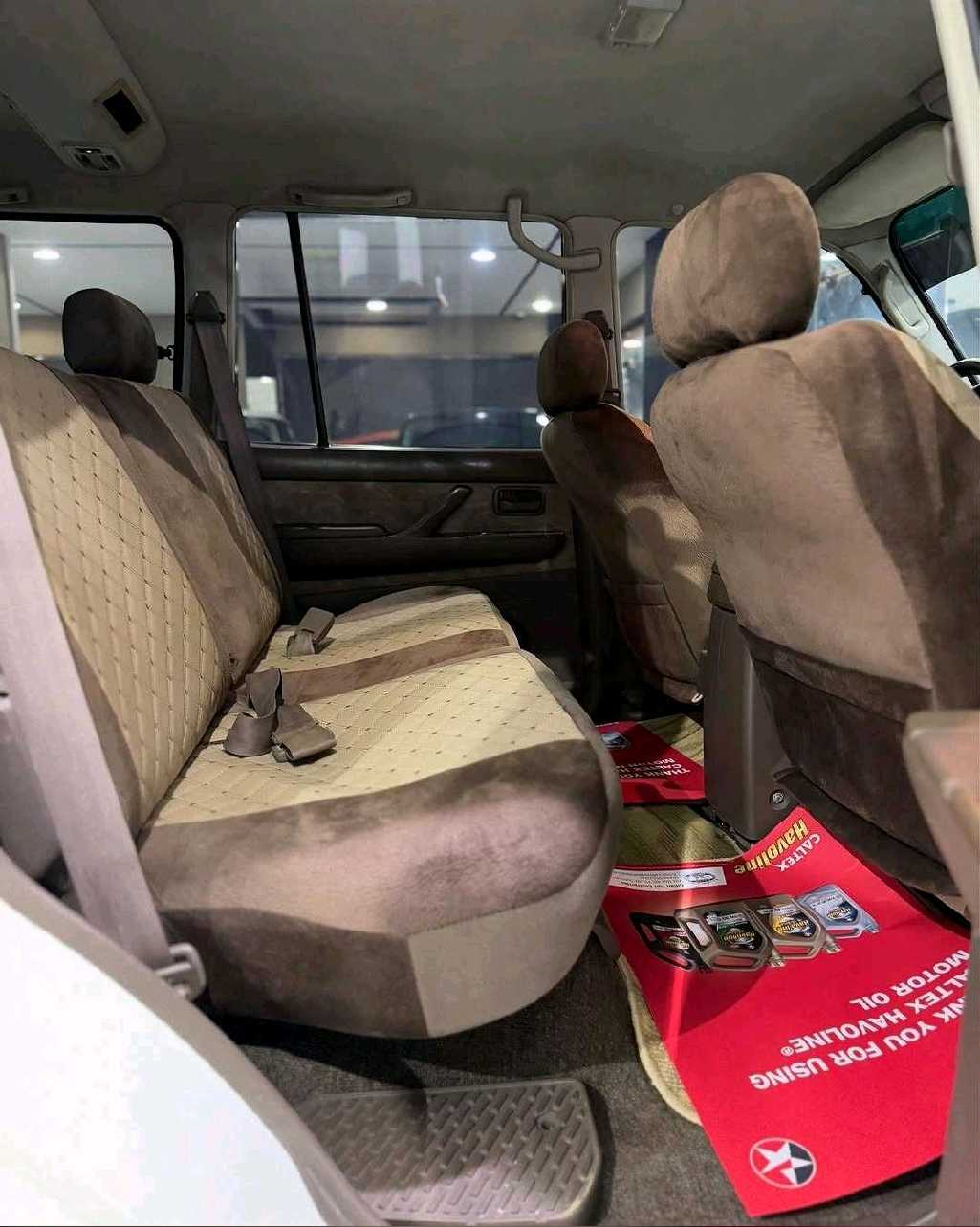Car Image 1997 TOYOTA LAND CRUISER GX.R