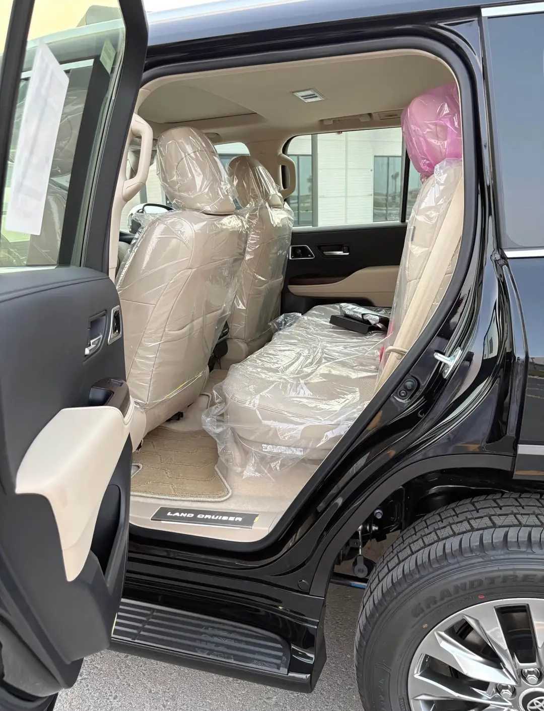 Car Image 2026 TOYOTA LAND CRUISER VX.R