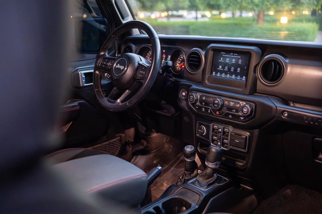 Car Image 2021 JEEP WRANGLER Sport
