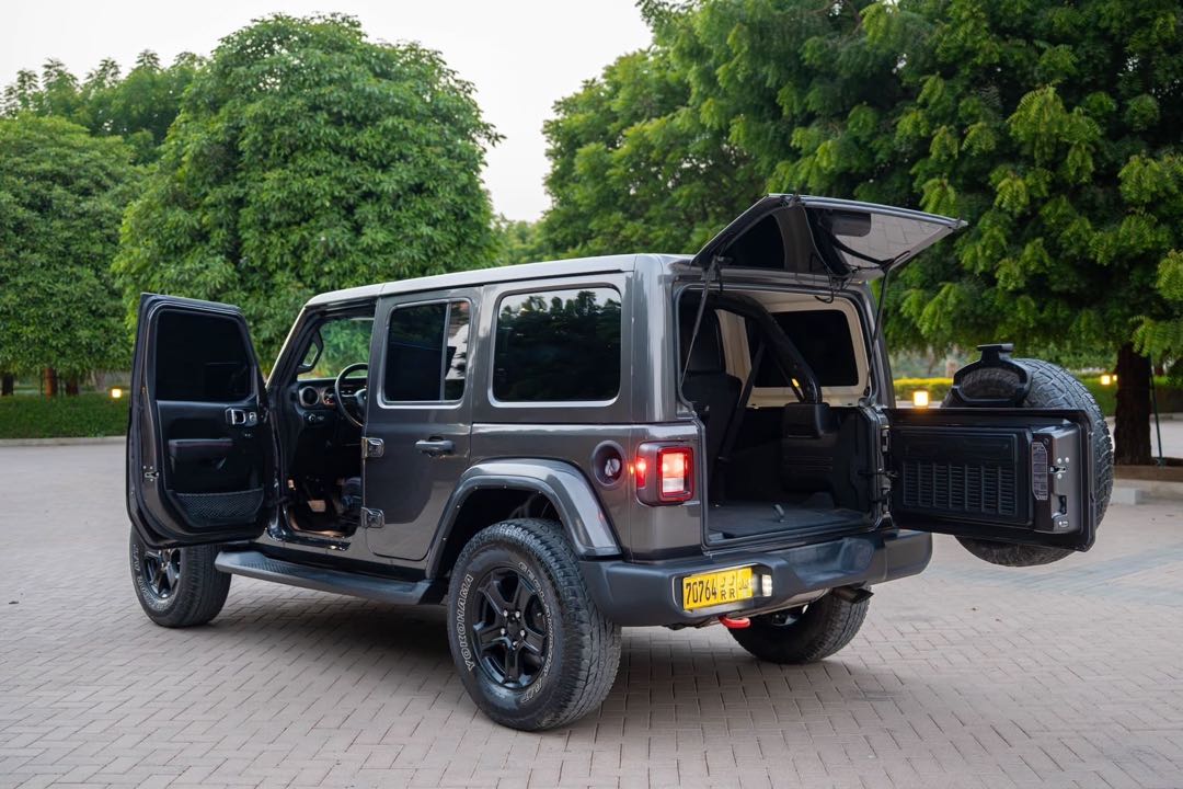 Car Image 2021 JEEP WRANGLER Sport