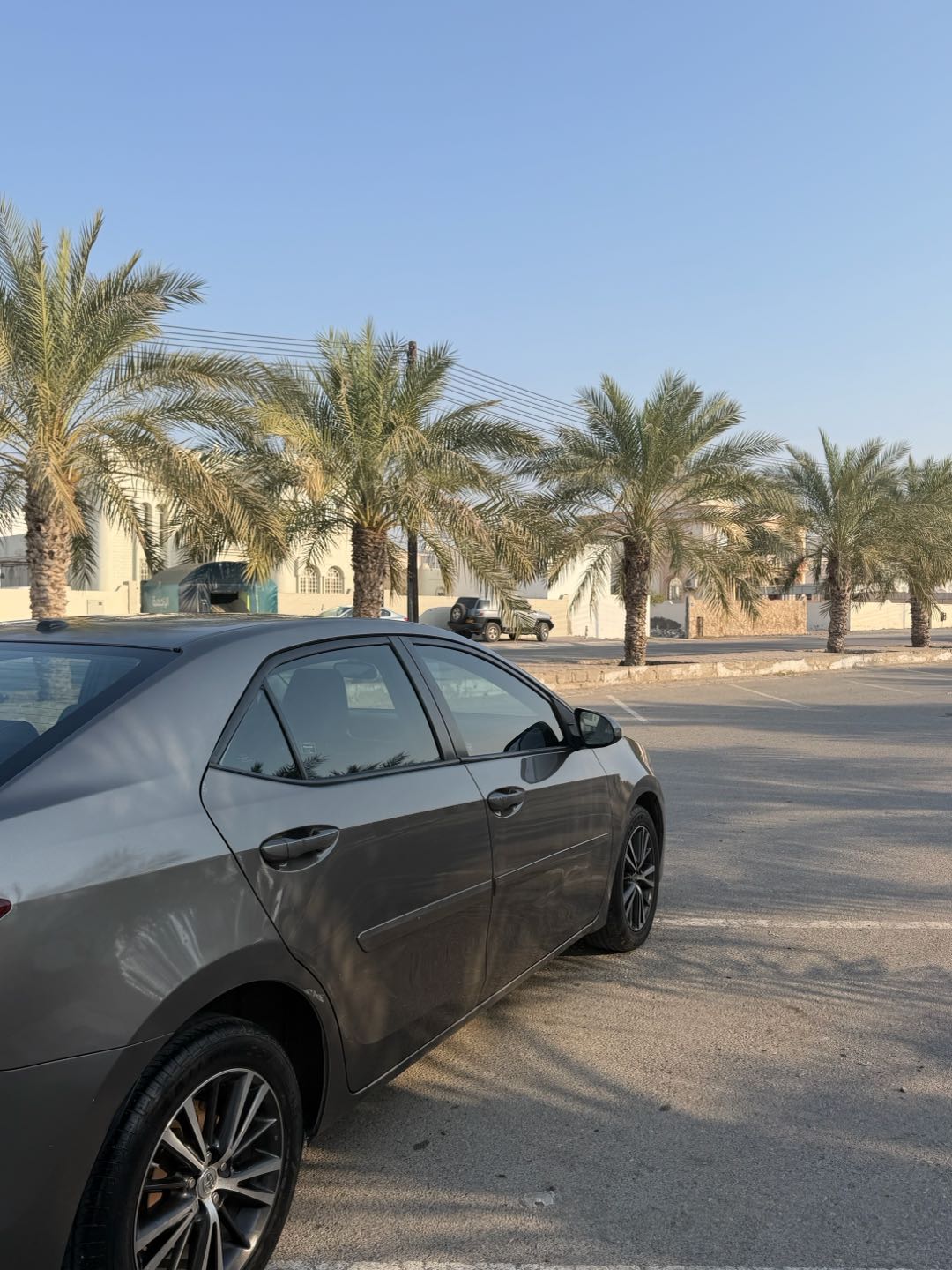 Car Image 2017 TOYOTA COROLLA LE