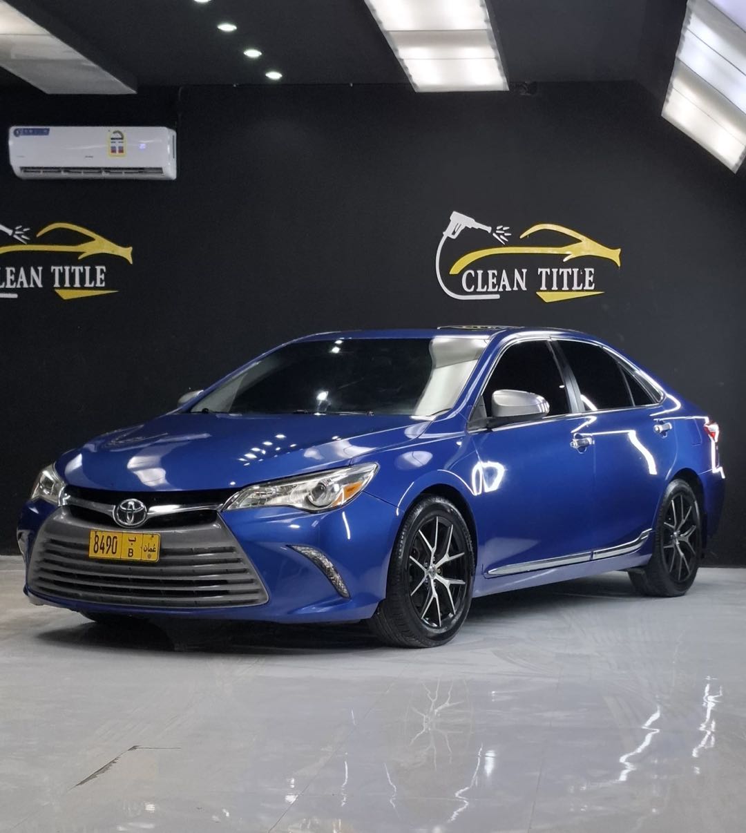 Car Image 2017 TOYOTA CAMRY SE