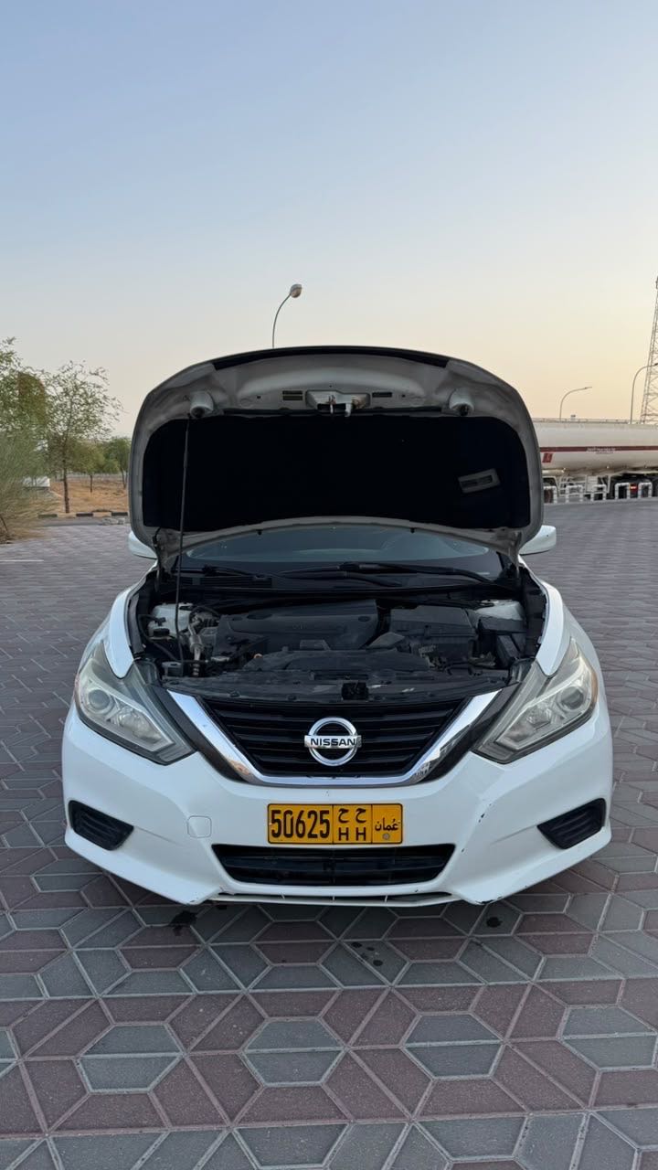 Car Image 2017 NISSAN ALTIMA S
