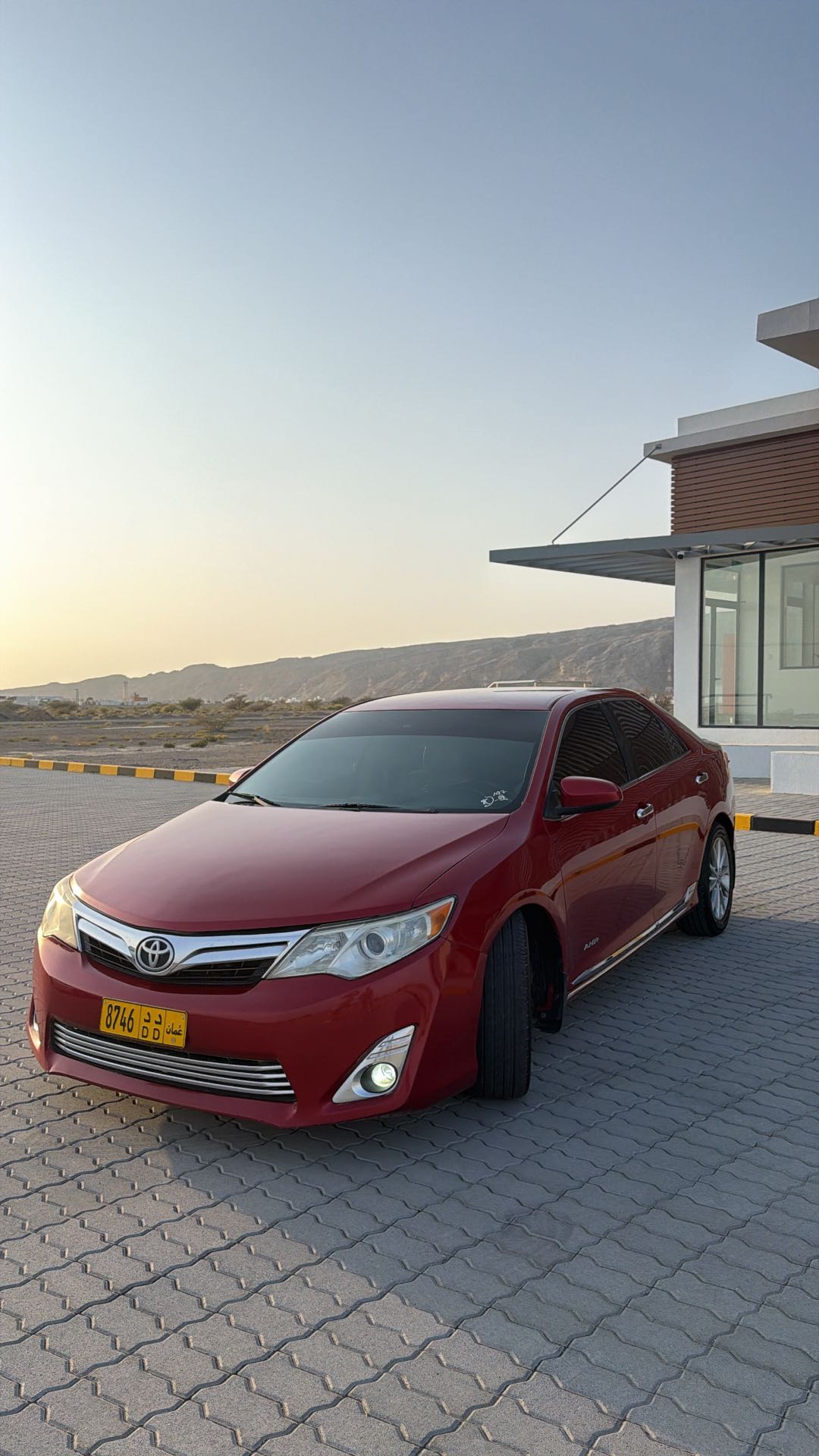 Car Image 2012 TOYOTA CAMRY LE