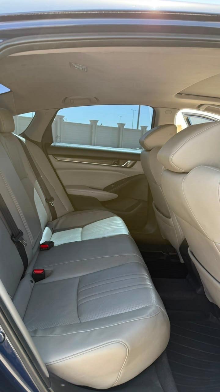 Car Image 2018 HONDA ACCORD SPORT