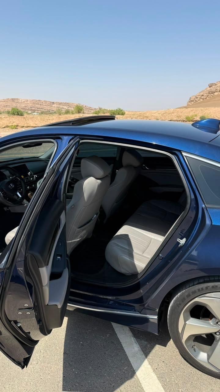 Car Image 2018 HONDA ACCORD SPORT