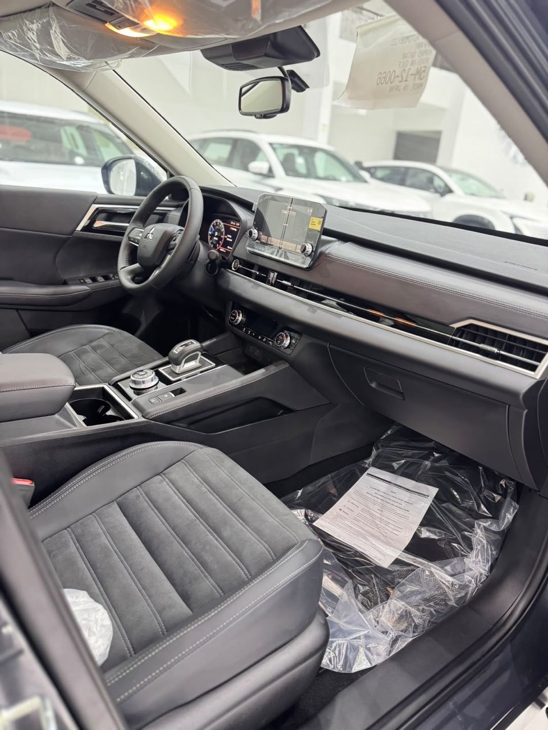 Car Image 2025 MITSUBISHI OUTLANDER 