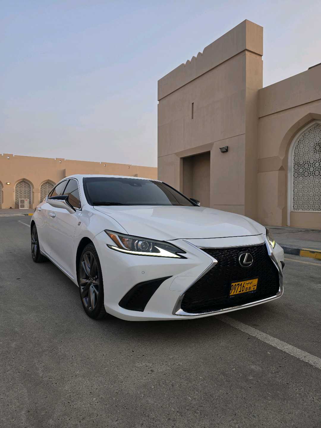 Car Image 2019 LEXUS ES F-sport