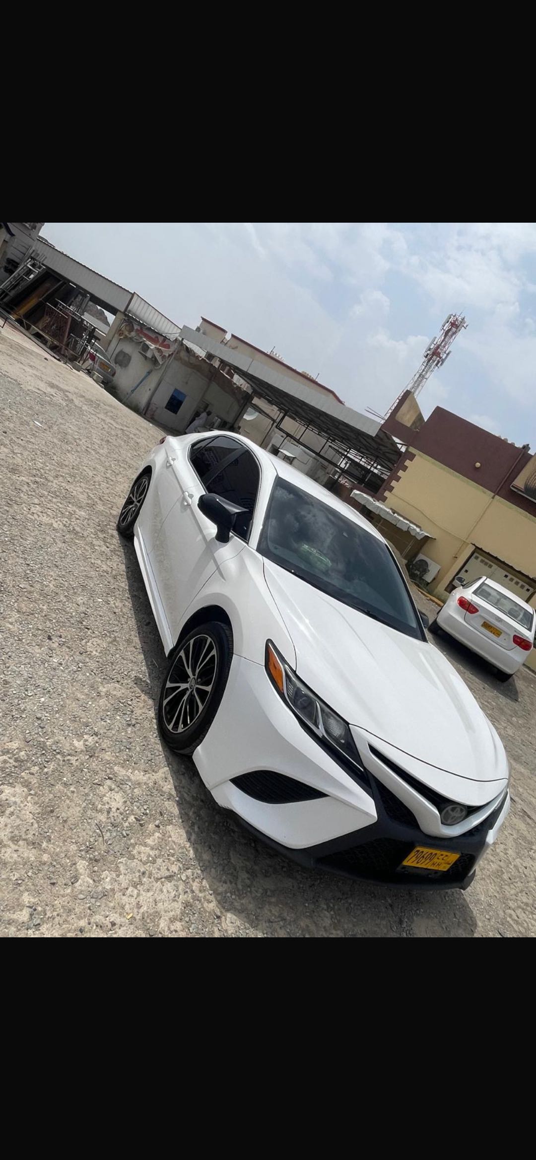 Car Image 2018 TOYOTA CAMRY SE