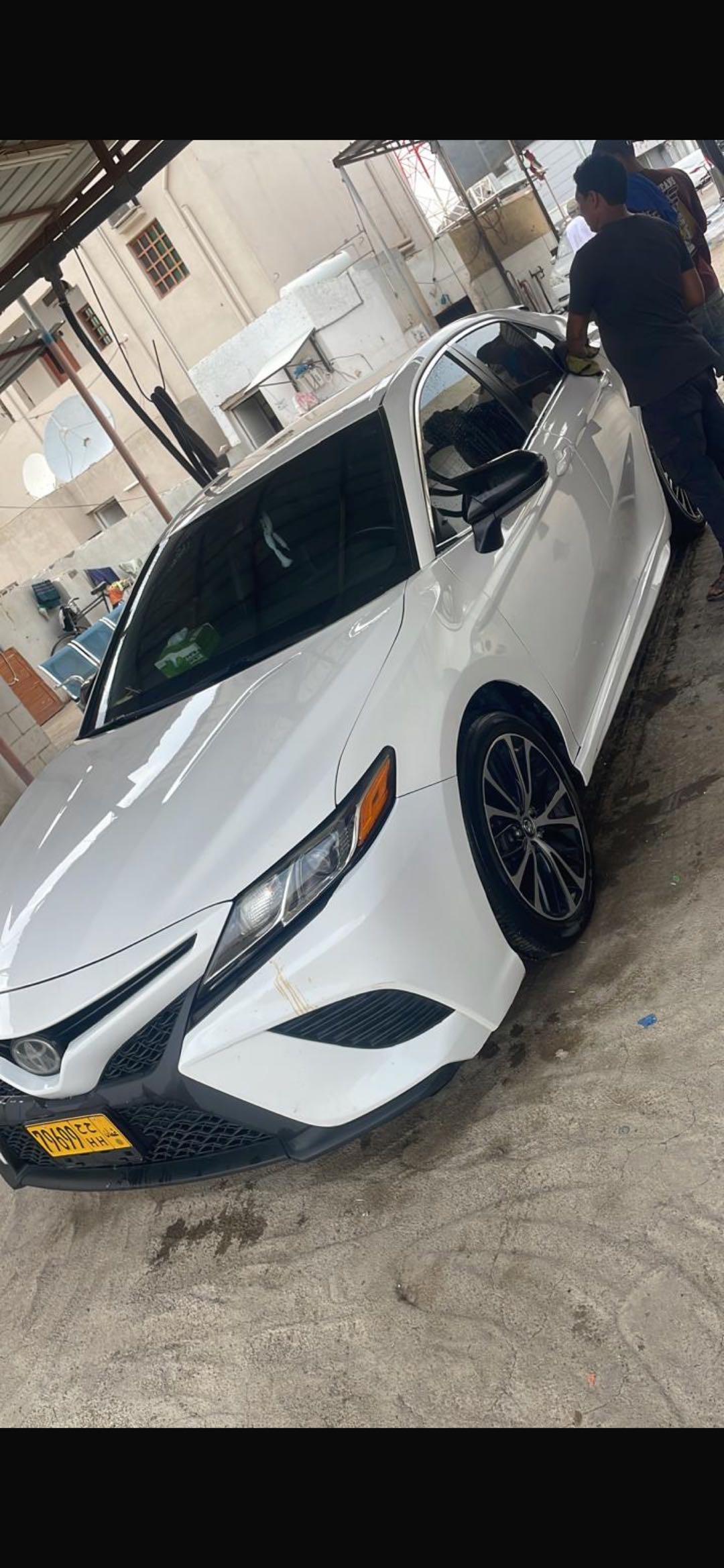 Car Image 2018 TOYOTA CAMRY SE