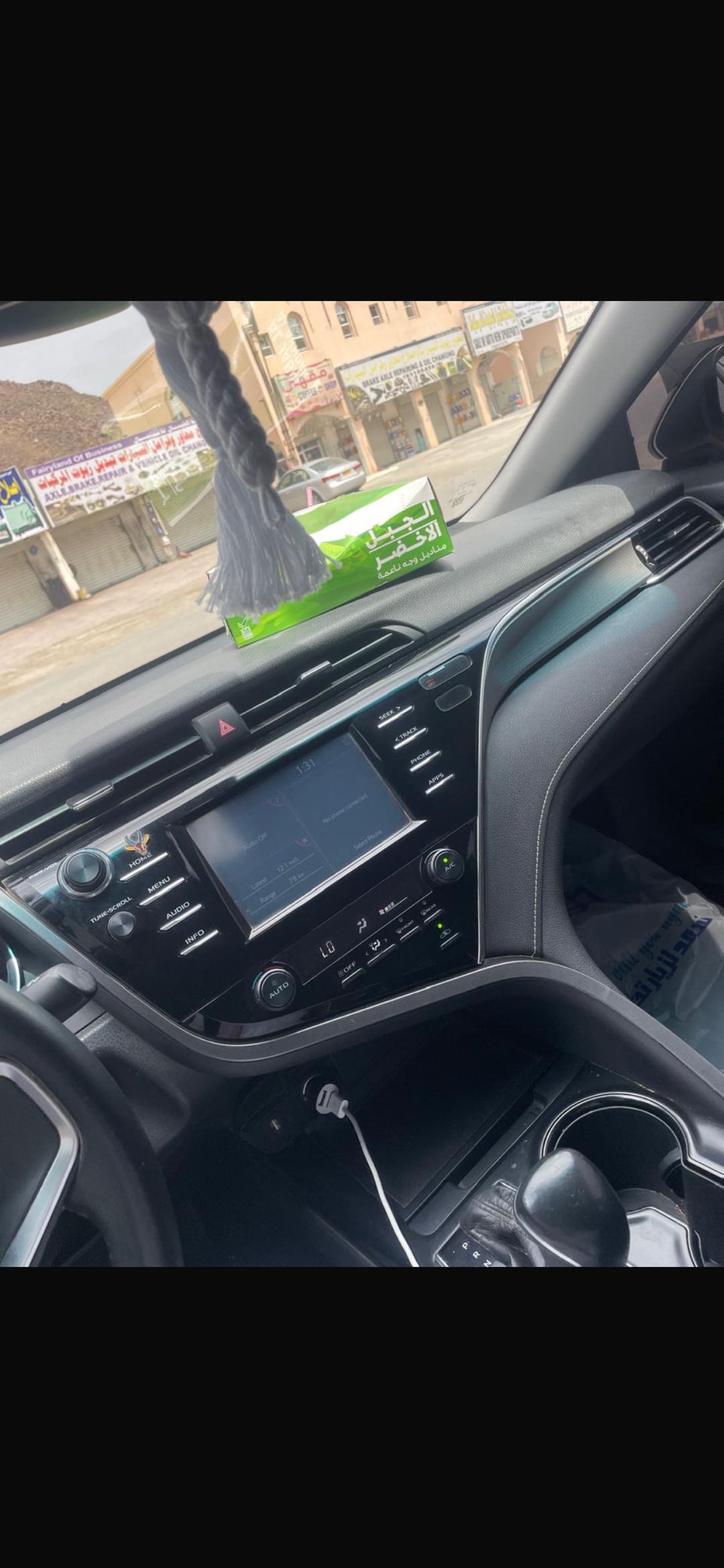 Car Image 2018 TOYOTA CAMRY SE