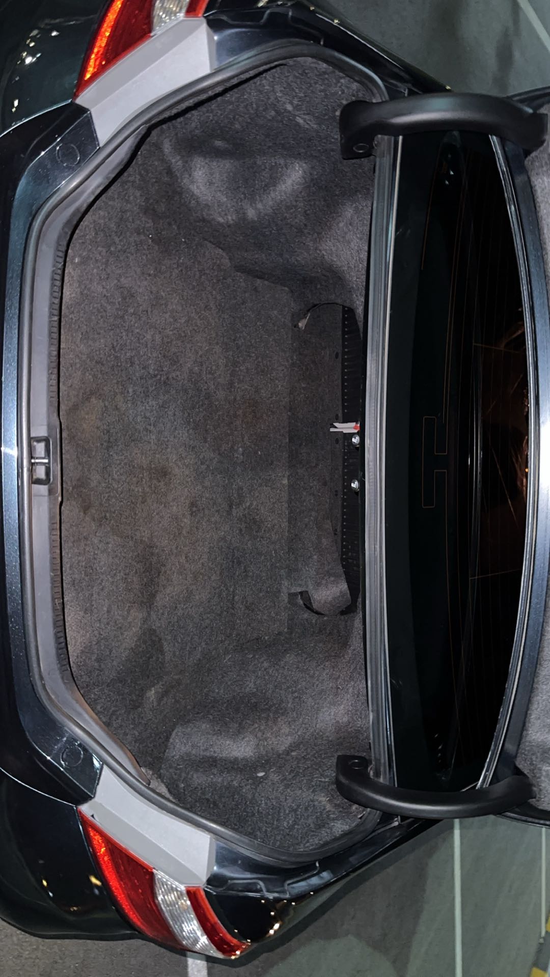 Car Image 2015 TOYOTA CAMRY XSE