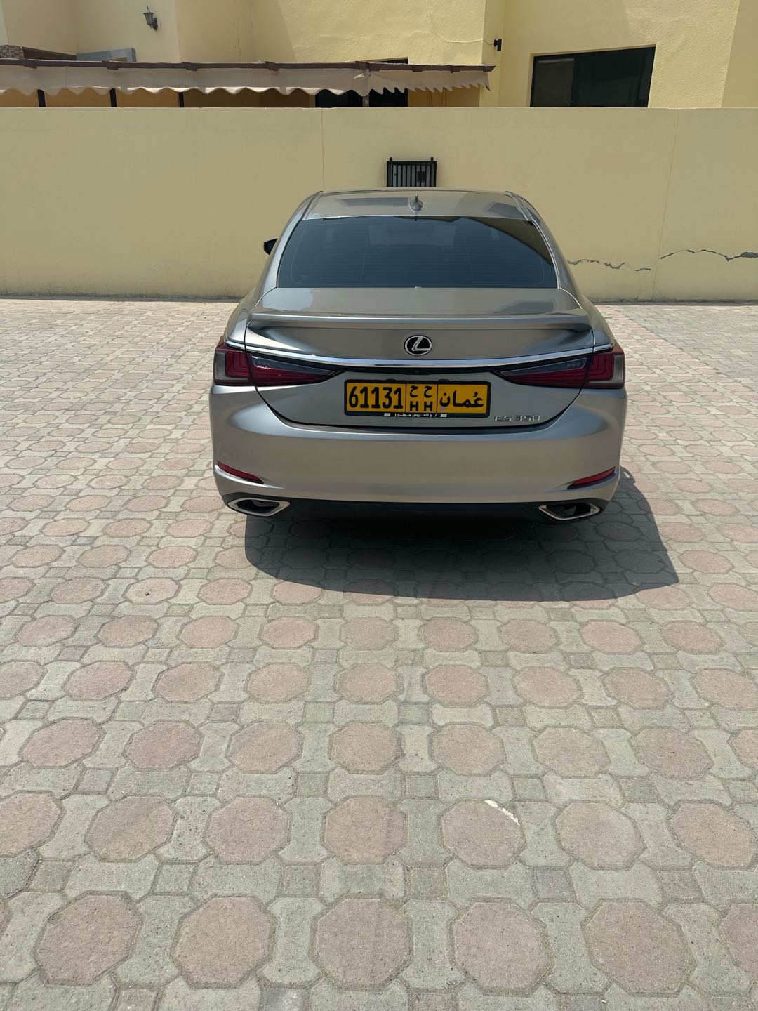 Car Image 2019 LEXUS ES 