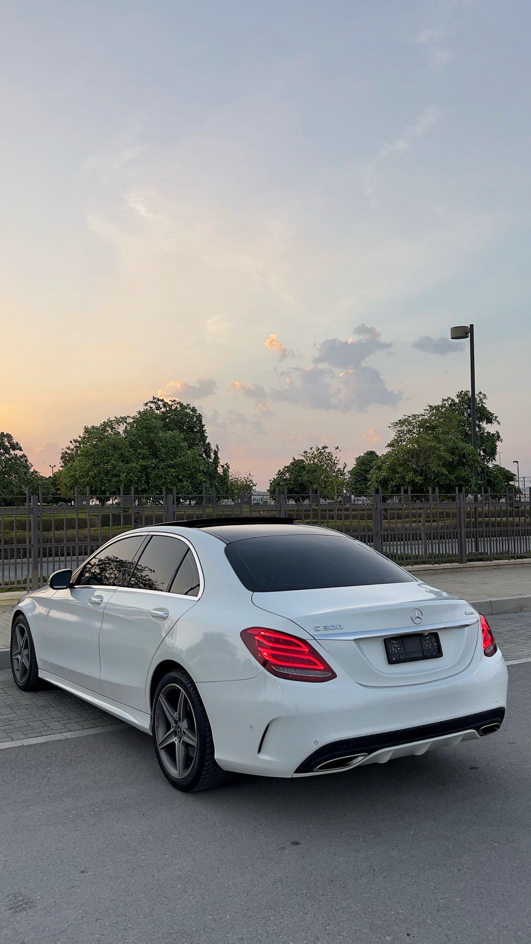 Car Image 2018 MERCEDES C Class 300