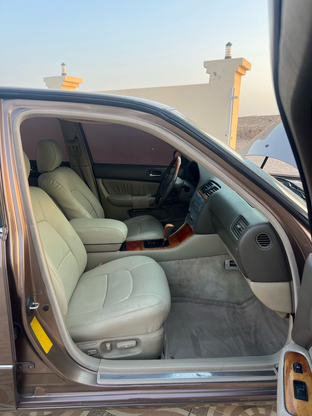 Car Image 1998 LEXUS LS 400
