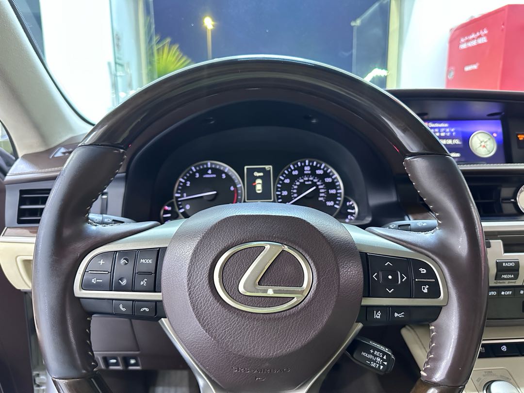 Car Image 2018 LEXUS ES 350
