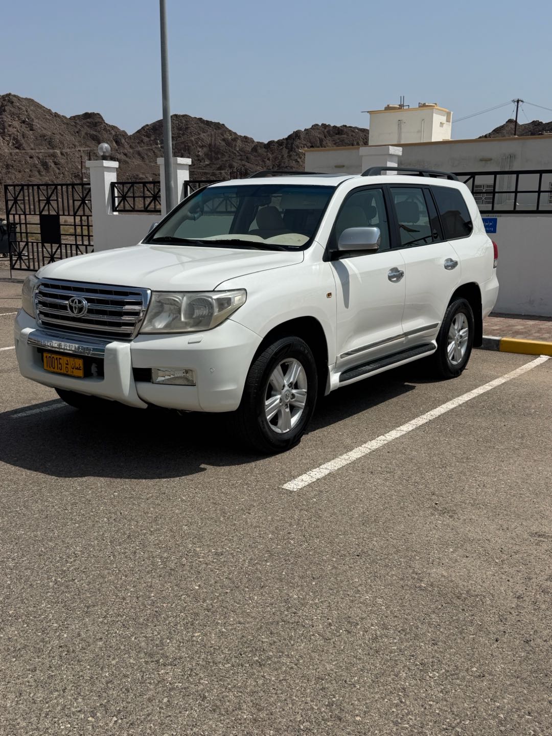 Car Image 2008 TOYOTA LAND CRUISER GX.R