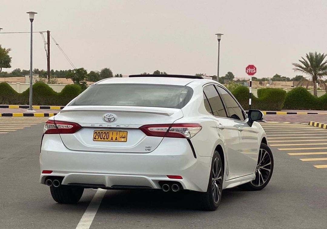 Car Image 2019 TOYOTA CAMRY SE