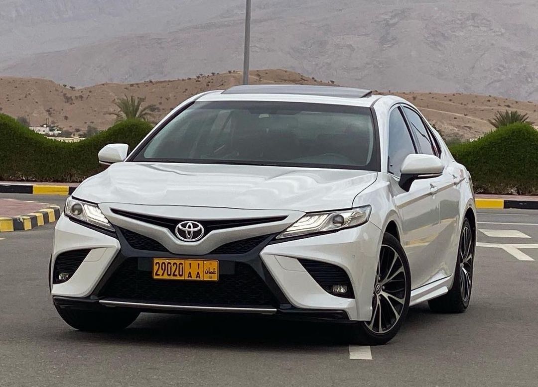 Car Image 2019 TOYOTA CAMRY SE