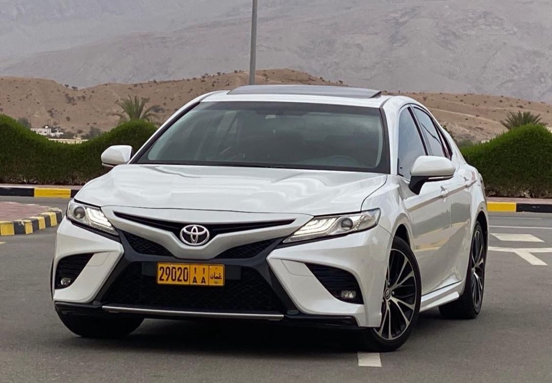 Car Image 2019 TOYOTA CAMRY SE