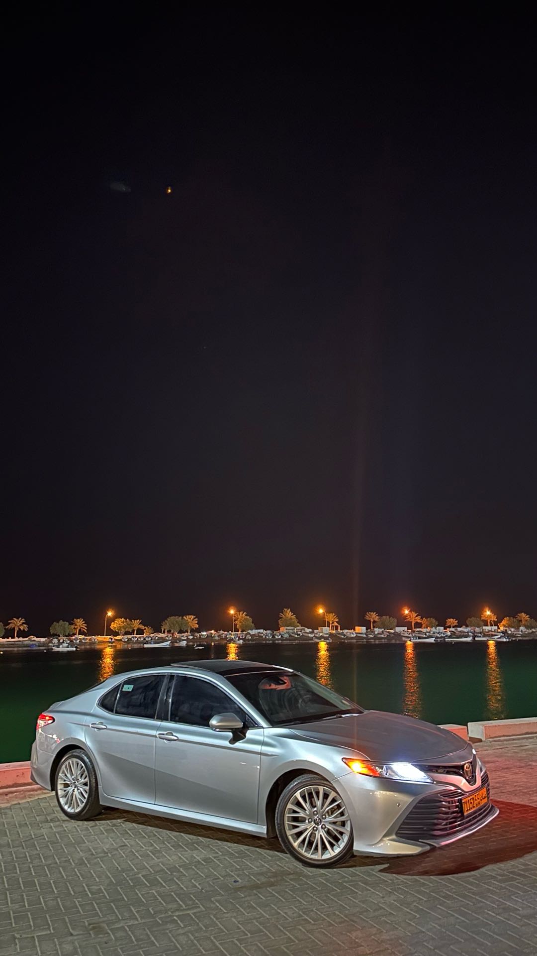 Car Image 2018 TOYOTA CAMRY XLE