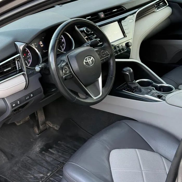 Car Image 2018 TOYOTA CAMRY XLE