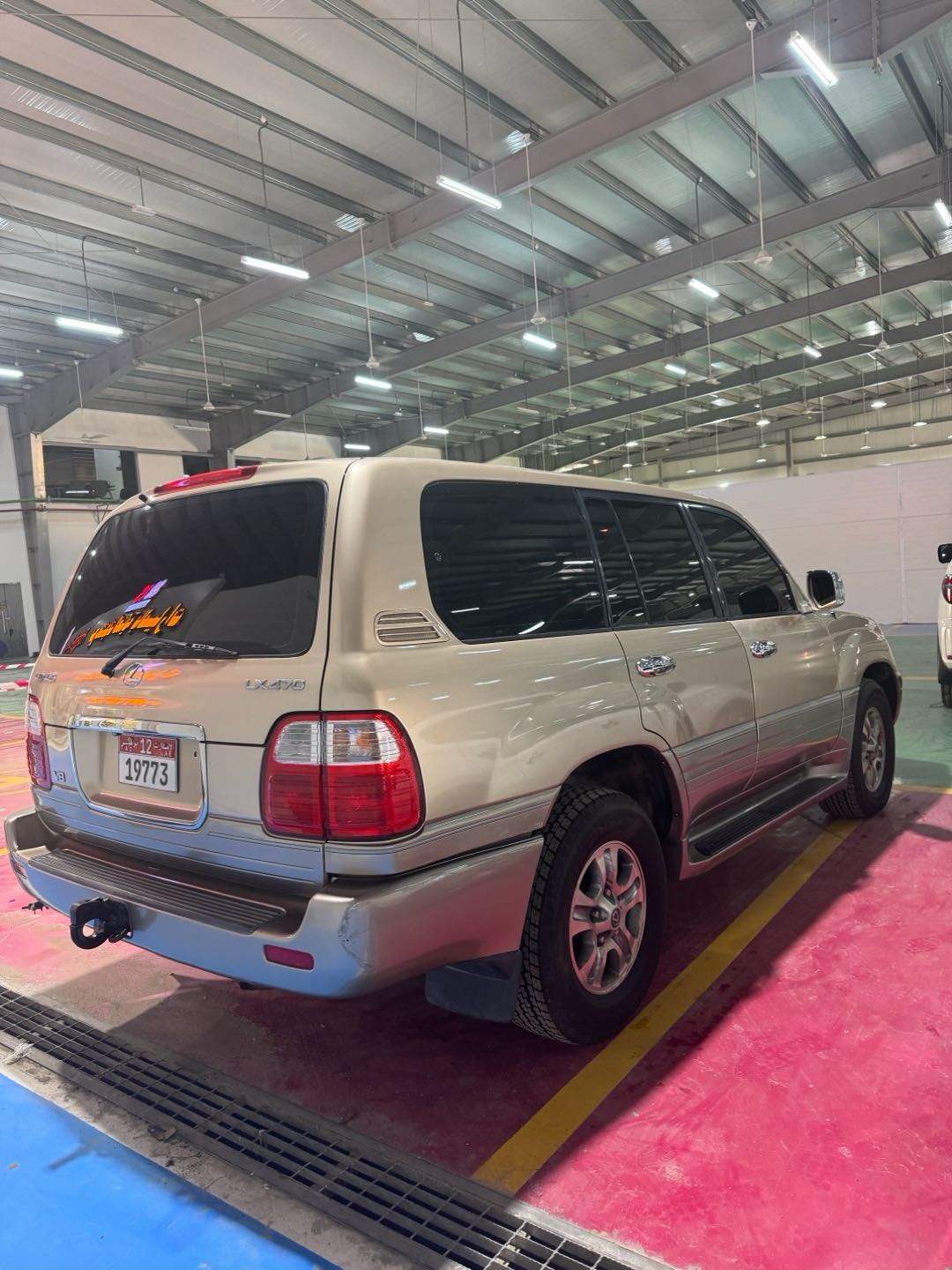 Car Image 2000 LEXUS LX 470