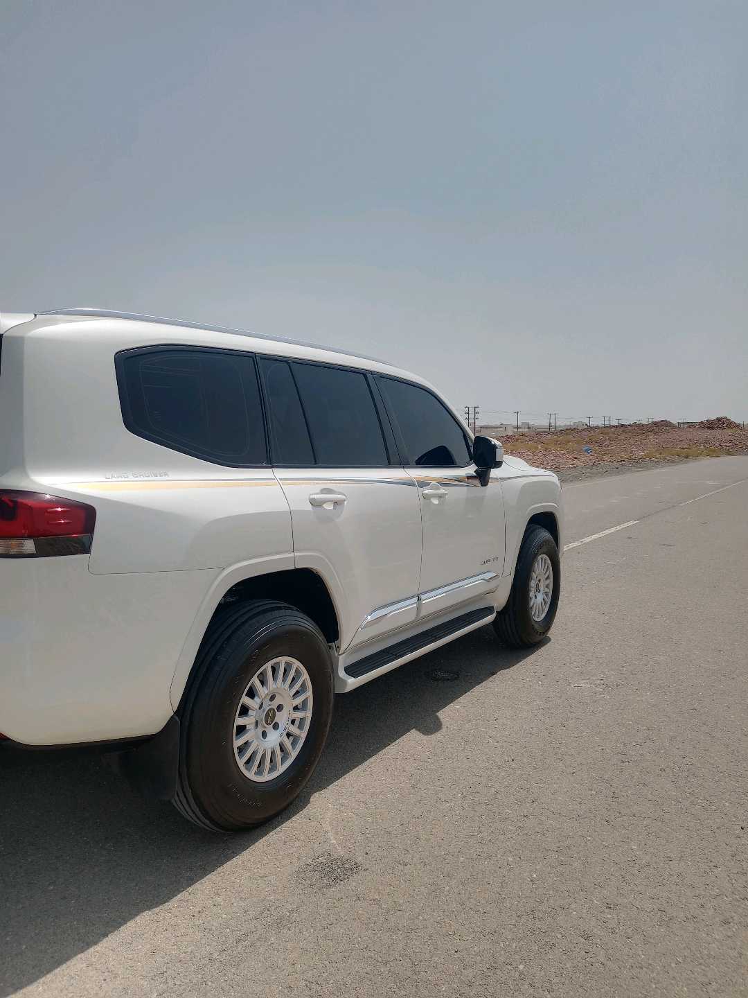 Car Image 2023 TOYOTA LAND CRUISER GX.R