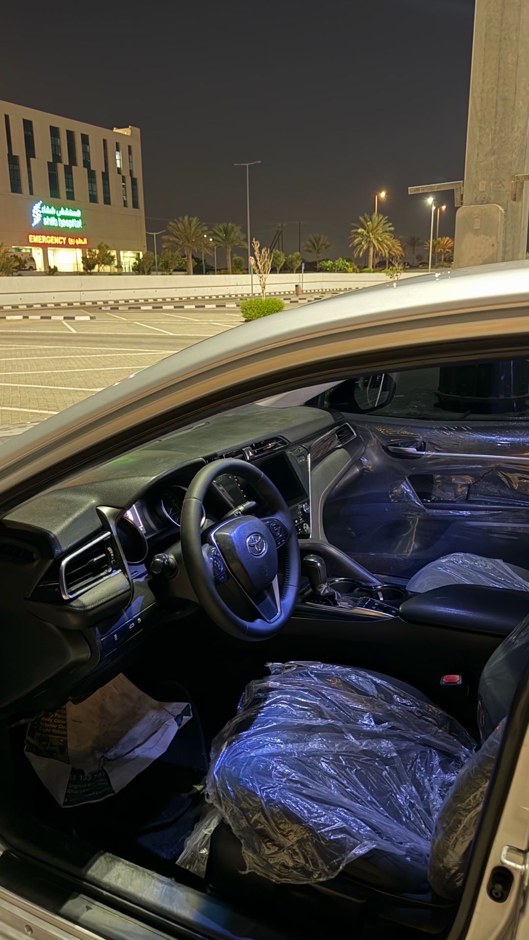 Car Image 2018 TOYOTA CAMRY LE