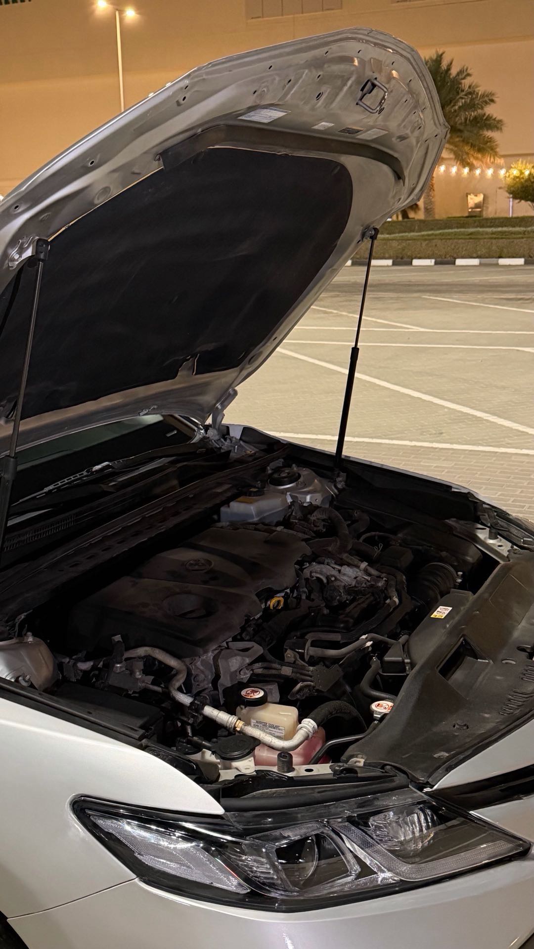Car Image 2018 TOYOTA CAMRY LE